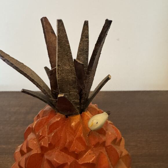 Wooden Pineapple with Bird Hand Carved MCM Vintage Hospitality Welcome Fruit - Picture 3 of 11